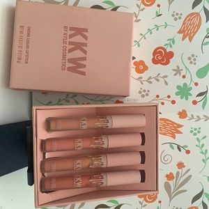 Kylie Cosmetics-Creme Liquid Lipstick set of 4